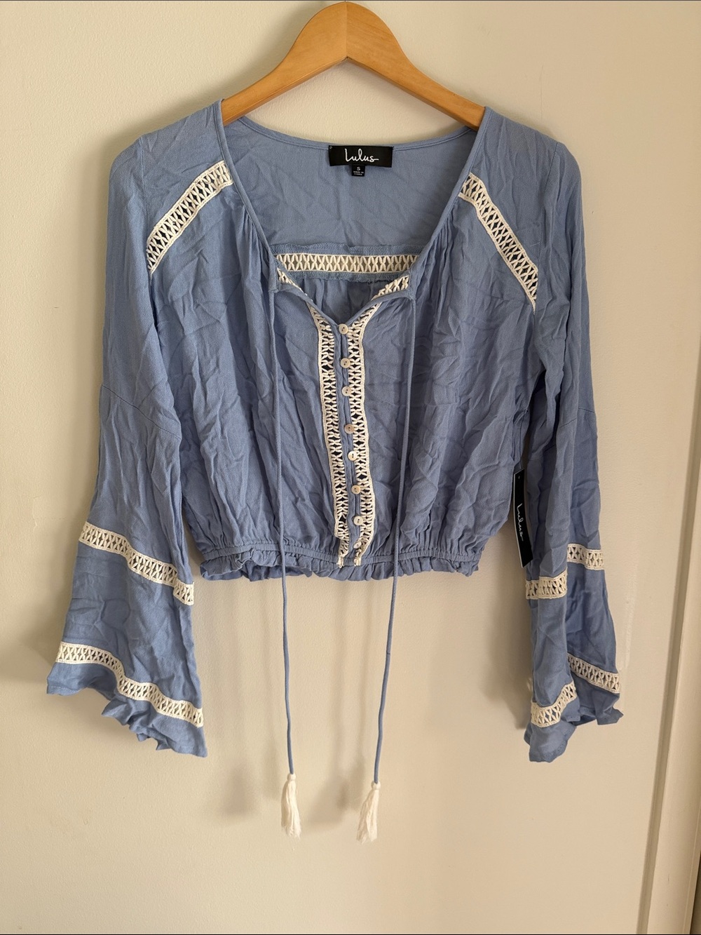 Lulu's Light Blue Lace-Trim Peasant Crop Top